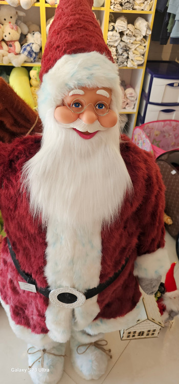 عروسک بابانوئل 1.3 متری؛ دکوری خاص برای کریسمس