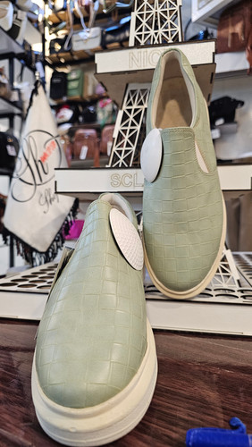 کفش حصیری کد کالا ۴۰۷۰