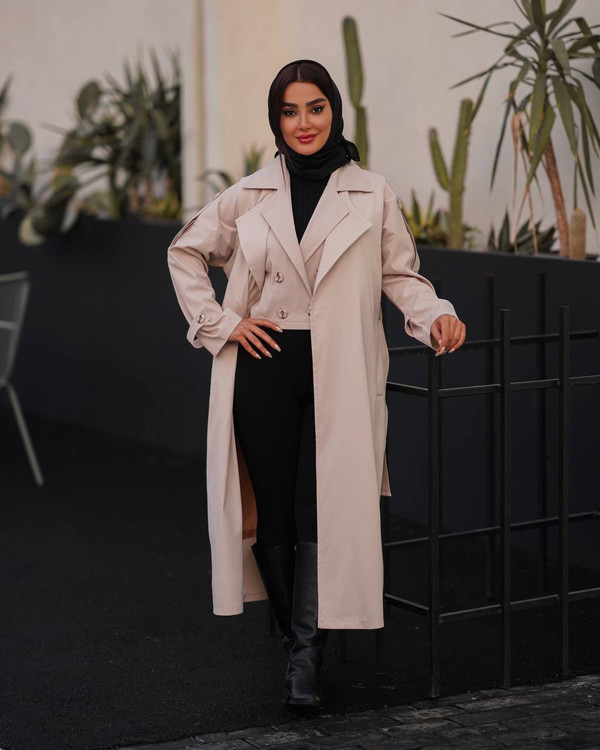 مانتو بارانی دو تیکه کد کالا ۸۳۳۴