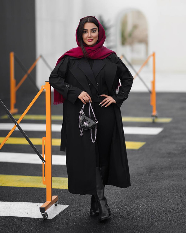 مانتو بارانی دو تیکه کد کالا ۸۳۳۴