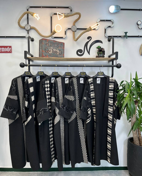 کتان لمه پانچ یقه خشتی ۱۶۰۶کد کالا ۸۴۲۳